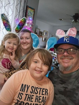 Every "bunny" smile! Mom Jen and sister Eva join Jack and Geoff for a little fun. 