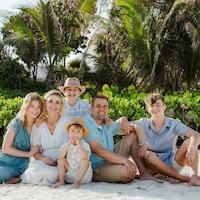 Sarah Steenbilk with family at the beach 